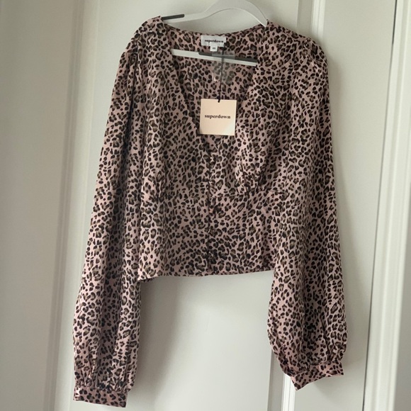 NWT superdown Kamry Top in Pink Leopard - Picture 3 of 4